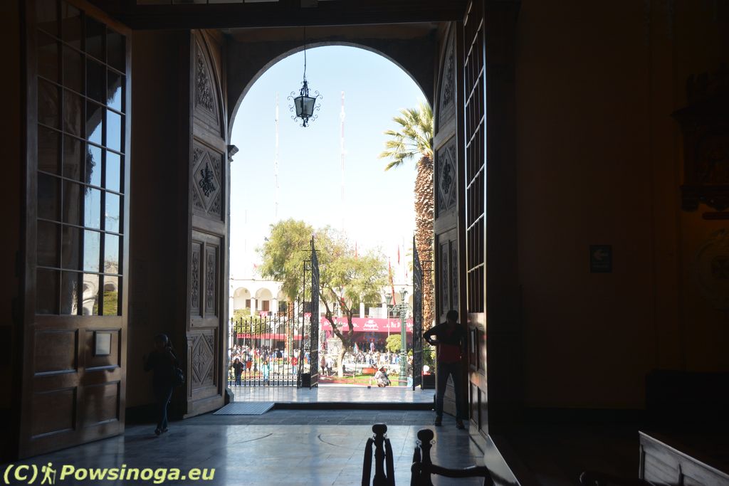 Plaza de Armas z wnętrza katedry