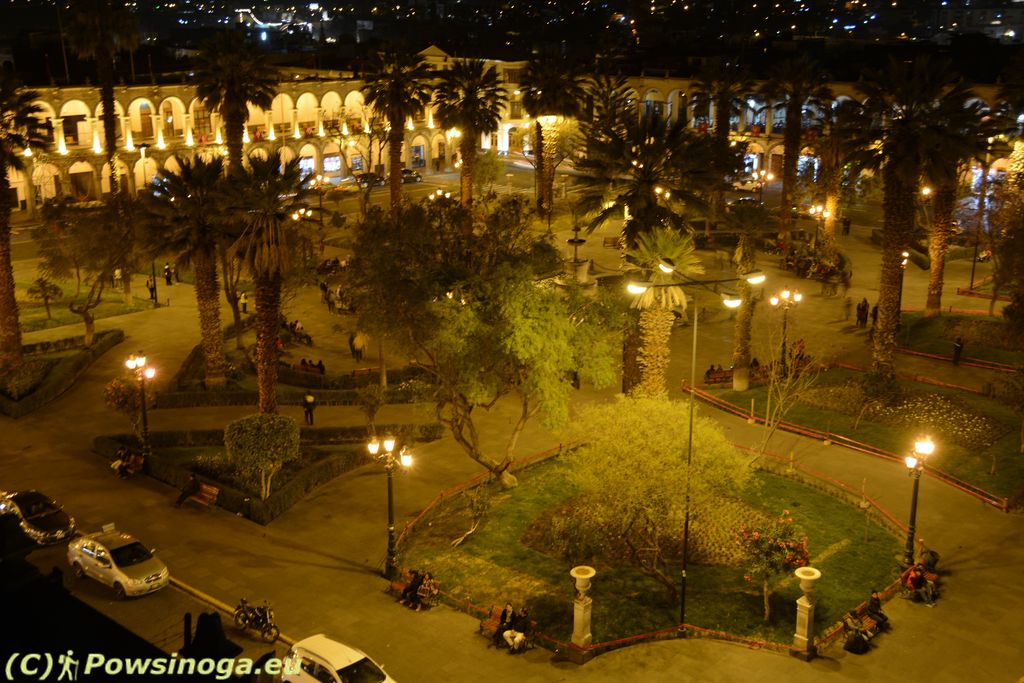 Plaza de Armas w nocy.